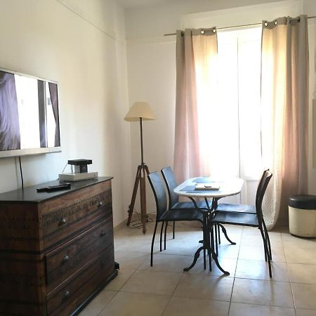 Appartement Près de la plage ensoleillé à Juan-les-Pins Extérieur photo